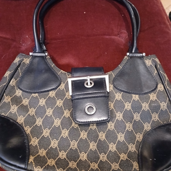 Authentic Vintage Guess bag - Picture 4 of 7